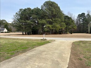 4408 Mannsfield Ct in Apex, NC - Building Photo - Building Photo