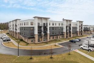 Rose Senior Living in Farmington Hills, MI - Building Photo