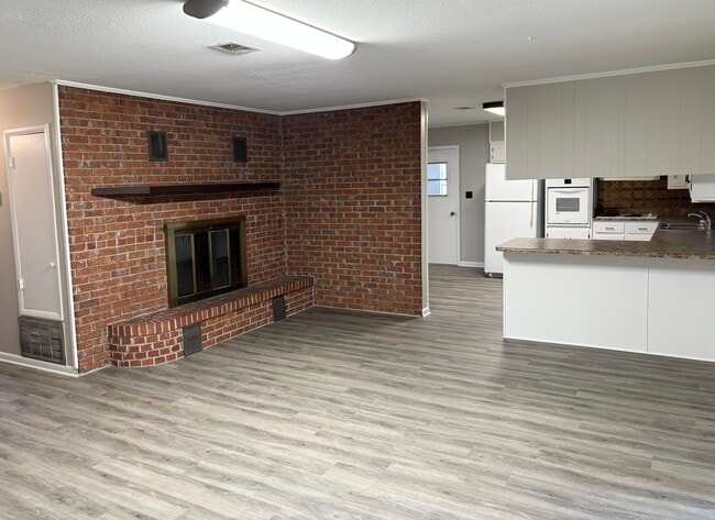 41 Maple Ave in Shalimar, FL - Building Photo - Building Photo