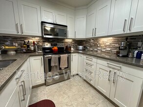 1950-1950 Durnin Rd in Kelowna, BC - Building Photo - Building Photo