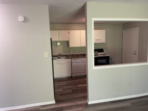 1831 Fuller Rd, Unit 9 in West Des Moines, IA - Foto de edificio - Building Photo