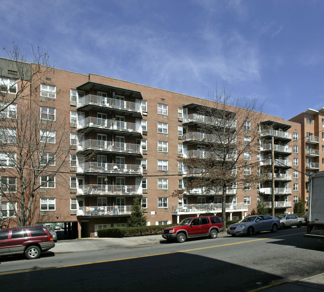 Rose Terrace in Flushing, NY - Foto de edificio - Building Photo