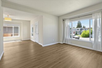 1511 McDougall Ave in Everett, WA - Building Photo - Building Photo