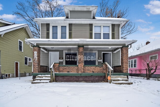 property at 820 N Oakland Ave