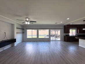5384 Ledgewood Creek Ave in Las Vegas, NV - Building Photo - Building Photo