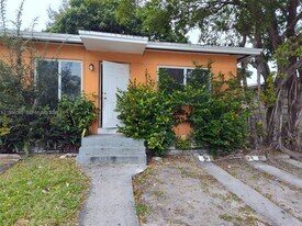601 SW 6th St in Miami, FL - Building Photo