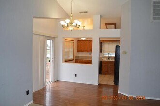 1561 Spring Ct in Tracy, CA - Building Photo - Building Photo