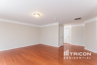 6724 Commack Dr in Charlotte, NC - Building Photo - Building Photo