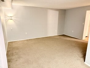 5 Suntop Ct in Baltimore, MD - Building Photo - Building Photo