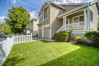 1336 S Alton Ct in Denver, CO - Foto de edificio - Building Photo