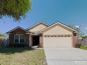 3925 Hideaway Lane in Middleburg, FL - Building Photo - Building Photo