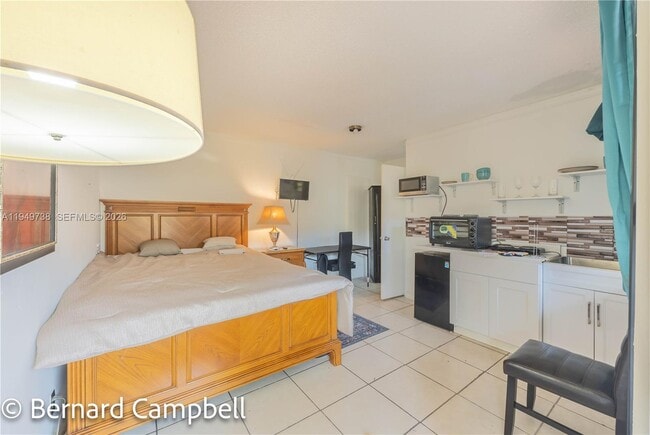 129 SE 5th St in Hallandale Beach, FL - Building Photo - Building Photo