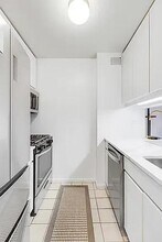 295 Greenwich St in New York, NY - Building Photo - Building Photo