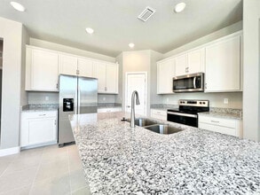 9359 Highland Hls Dr in Hudson, FL - Building Photo - Building Photo