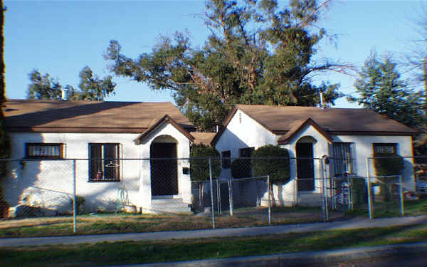 214 W Sunkist St in Ontario, CA - Building Photo