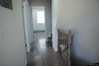 175-02 Jewel Ave in Queens, NY - Foto de edificio - Building Photo