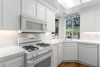 2400 Ladrillo Aisle in Irvine, CA - Building Photo - Building Photo