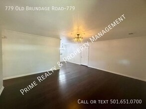 779 Old Brundage Rd in Hot Springs, AR - Foto de edificio - Building Photo