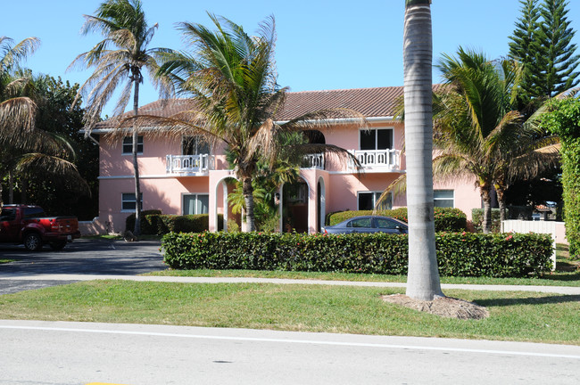 4400 S Ocean Blvd in Highland Beach, FL - Building Photo - Building Photo