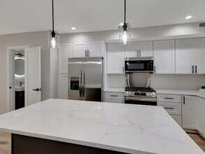 134 N Linwood Ave in Baltimore, MD - Building Photo - Building Photo
