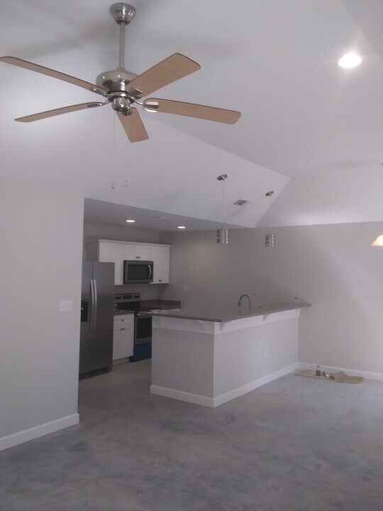 2521 N 12th St in Ocean Springs, MS - Building Photo