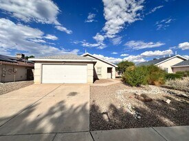 1604 Corriz Dr SW in Albuquerque, NM - Building Photo