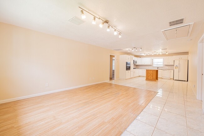 property at 4113 Edison St