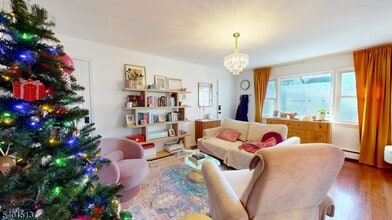 121 3rd St in South Orange, NJ - Building Photo - Building Photo