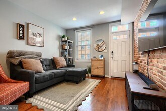 1319 Richardson St in Baltimore, MD - Foto de edificio - Building Photo