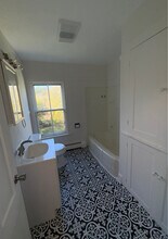 227 Railroad St in Thomaston, CT - Building Photo - Building Photo