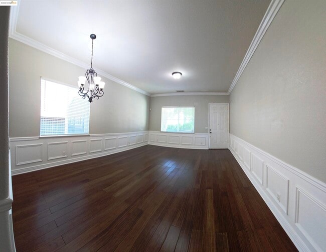 462 Windwood Dr in Pittsburg, CA - Building Photo - Building Photo