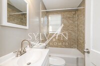 717 Bethnal Rd photo'