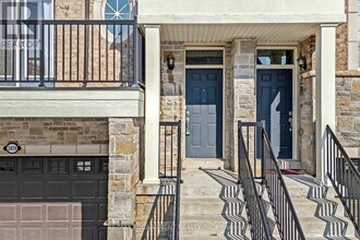 2419 Baronwood Dr in Oakville, ON - Building Photo - Building Photo