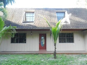 18950 SW 240th St in Homestead, FL - Building Photo - Building Photo