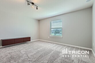 6316 Dutton Dr in Wesley Chapel, FL - Building Photo - Building Photo