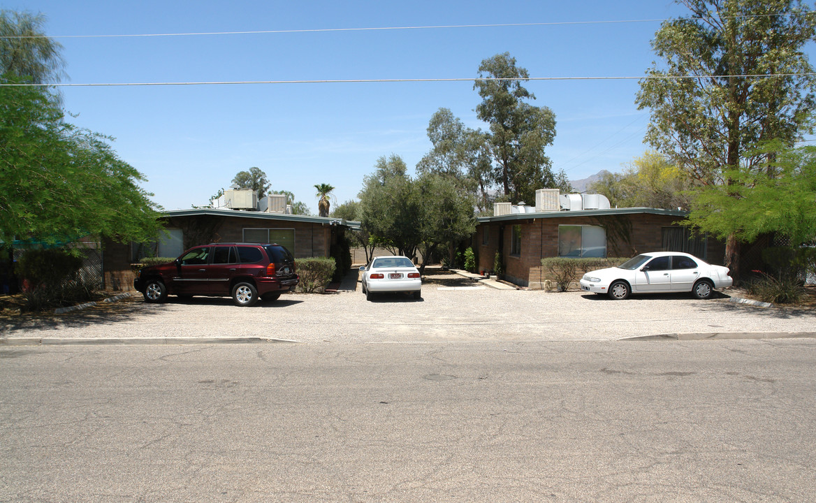 1713-1719 E Copper St in Tucson, AZ - Building Photo