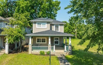 215 N Williams St in Dayton, OH - Foto de edificio - Building Photo