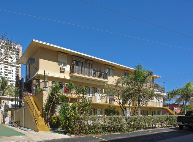 317 Briny Ave in Pompano Beach, FL - Building Photo - Primary Photo