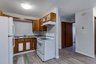 Concord Apartments in Regina, SK - Building Photo - Building Photo