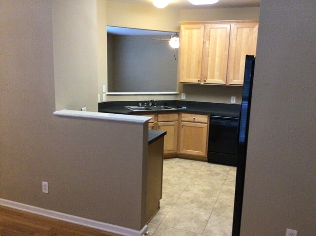 555 Rockbridge Dr in Kernersville, NC - Building Photo - Building Photo