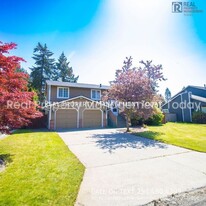 24001 70th Ave Ct E in Graham, WA - Building Photo
