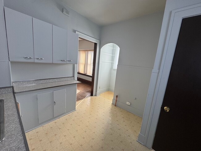 24 Bremer Ave in Danville, IL - Building Photo - Building Photo