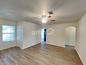 13214 Ambrosa Dr in Houston, TX - Building Photo - Building Photo