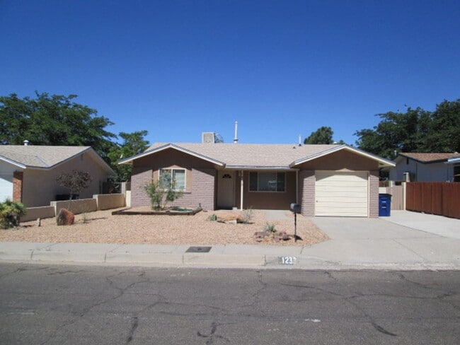 property at 1233 Stutz Dr NE