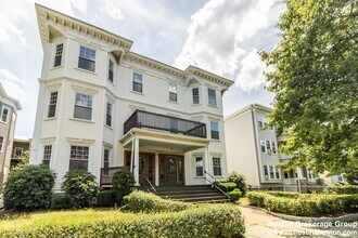 787 Columbia Rd, Unit 3 in Boston, MA - Foto de edificio - Building Photo