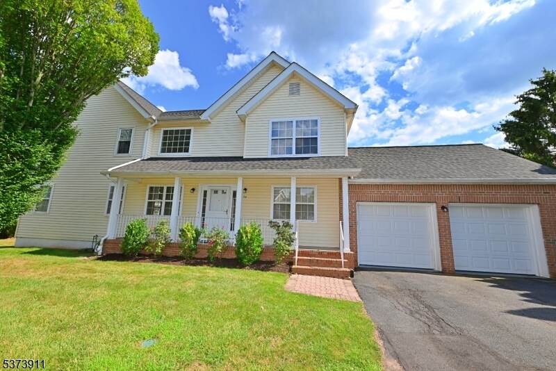 34 Nostrand Rd in Hillsborough, NJ - Building Photo