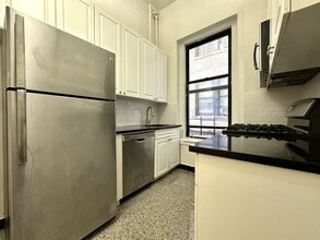 664 W 163rd St in New York, NY - Building Photo - Building Photo