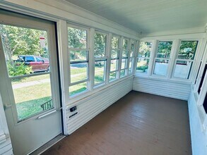 1802 Ross Ave E in St. Paul, MN - Building Photo - Building Photo