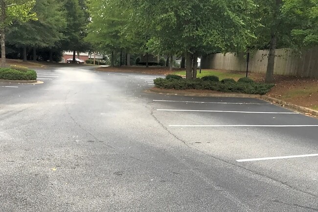 2348 Benson Poole Rd SE in Smyrna, GA - Building Photo - Building Photo