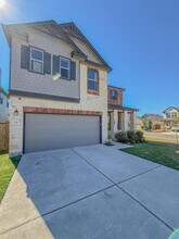 121 Outlaw Dr in Jarrell, TX - Building Photo - Building Photo